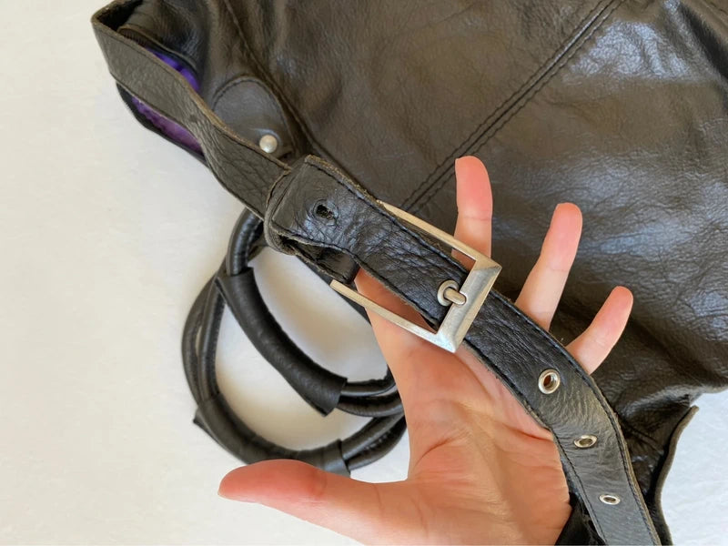 Vintage Genuine Leather Crossbody Shoulder Bag – Archive Avantgarde Japan Stockholm Style  Description: