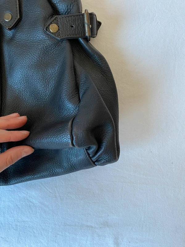 Vintage high quality genuine leather handbag staple