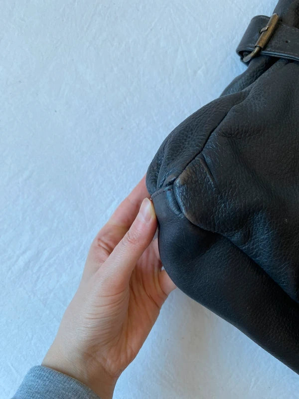 Vintage high quality genuine leather handbag staple