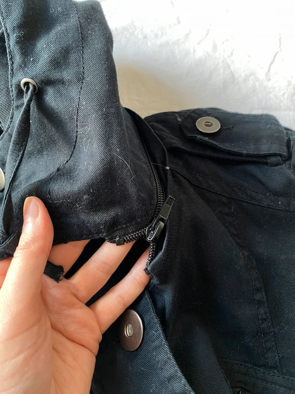 Vintage short light hooded buttoned jacket