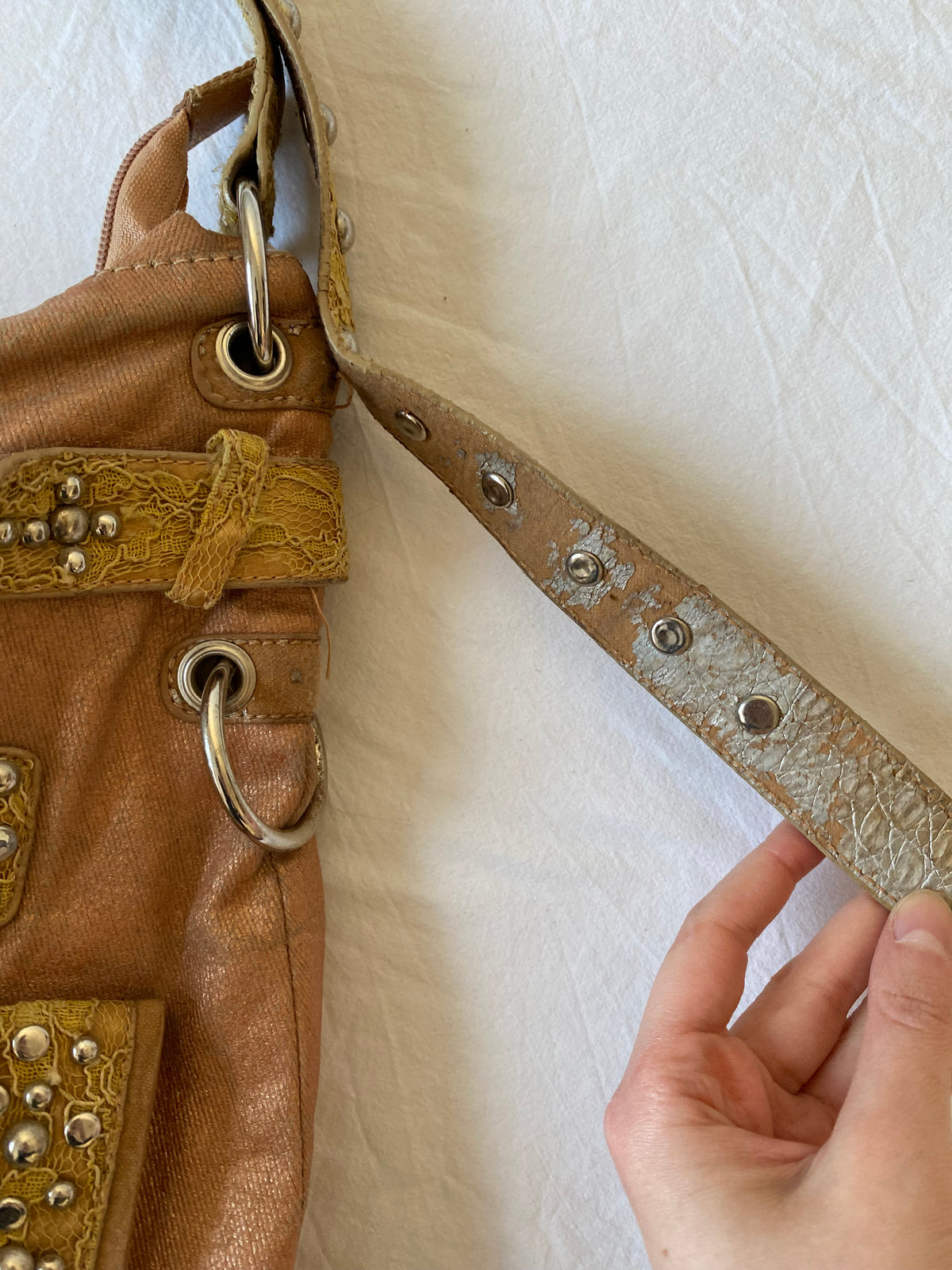 Vintage studded hobo shoulderbag spacey okay condition y2k drama queen