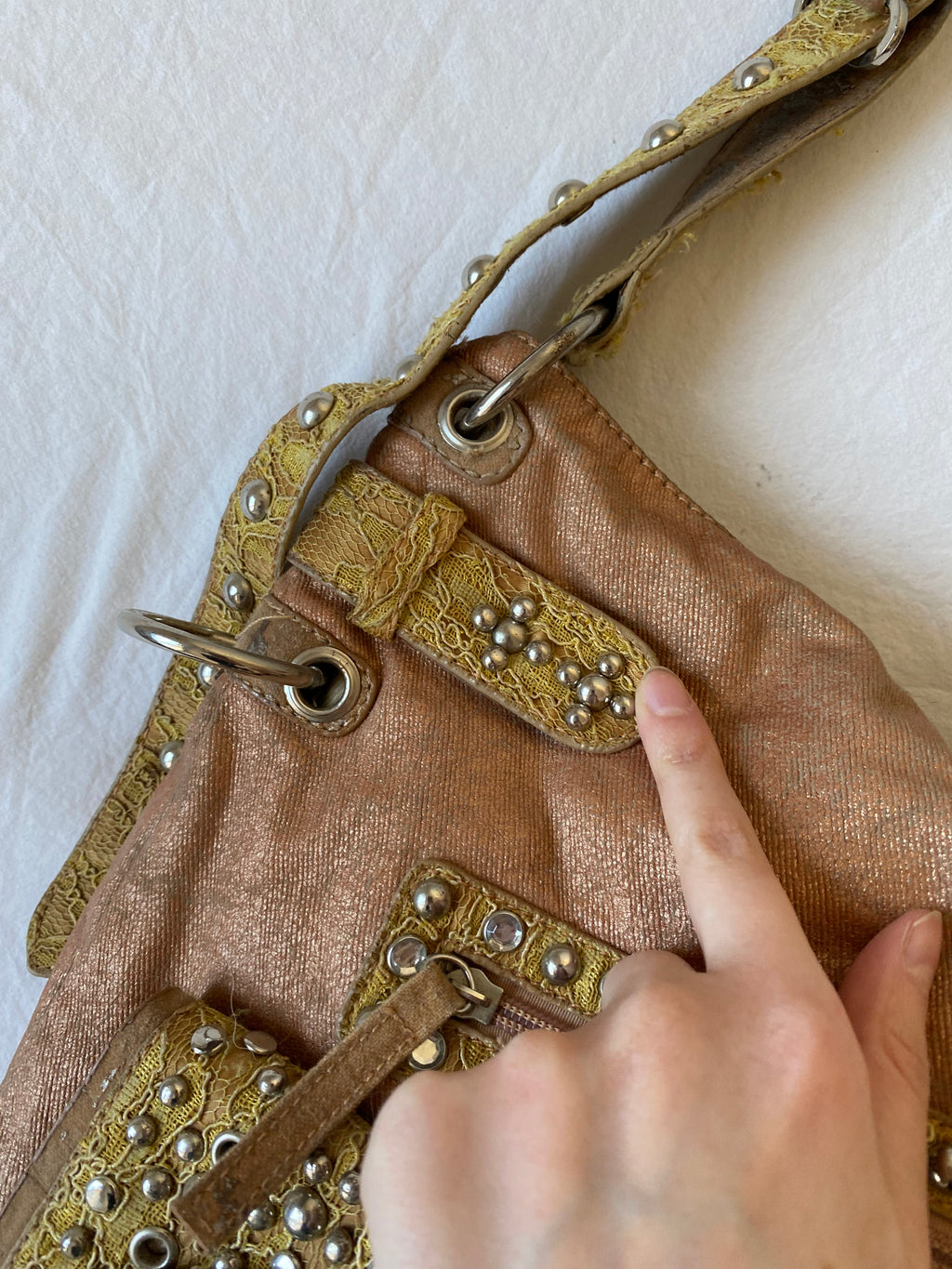 Vintage studded hobo shoulderbag spacey okay condition y2k drama queen