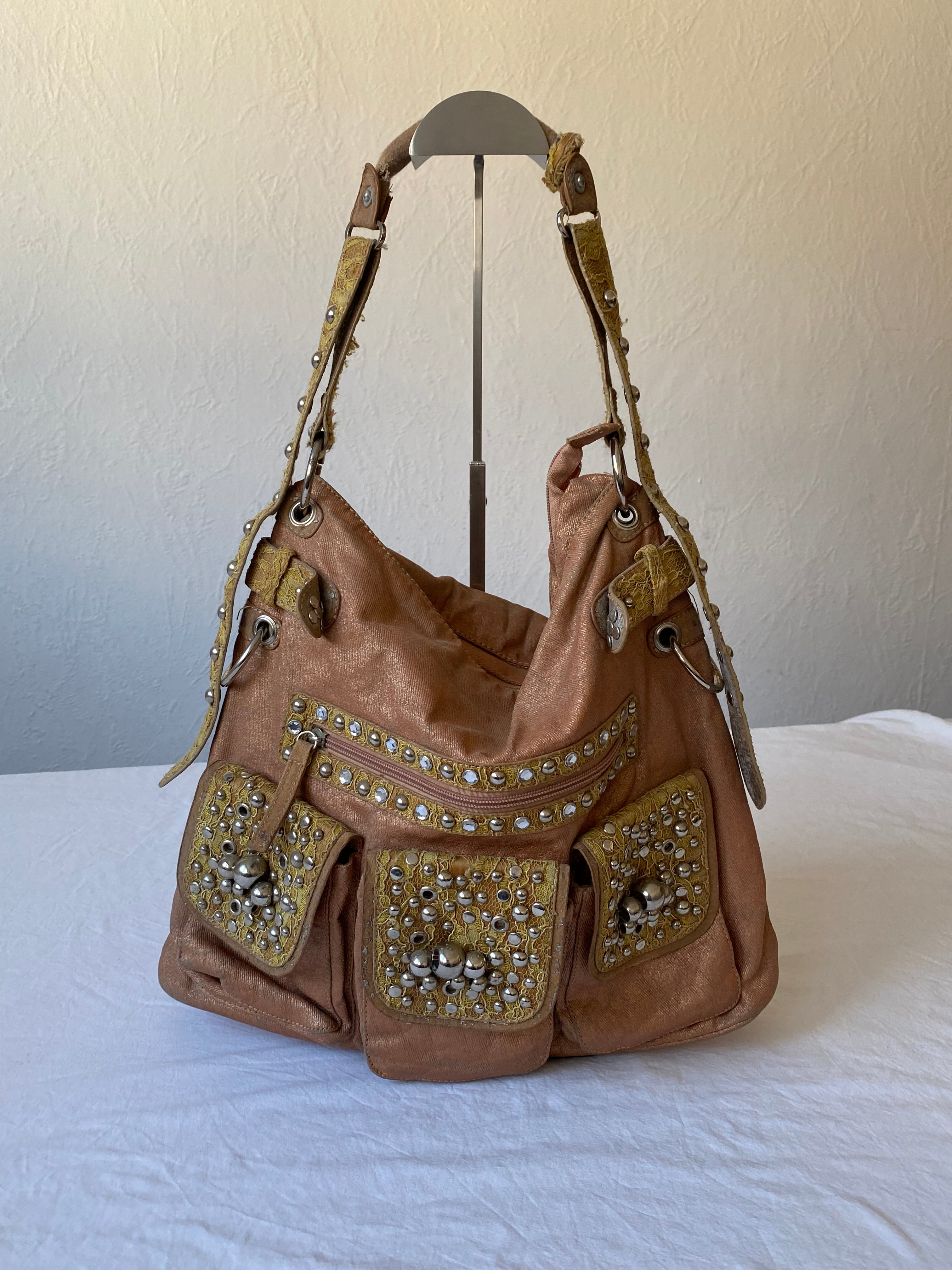 Vintage studded hobo shoulderbag spacey okay condition y2k drama queen