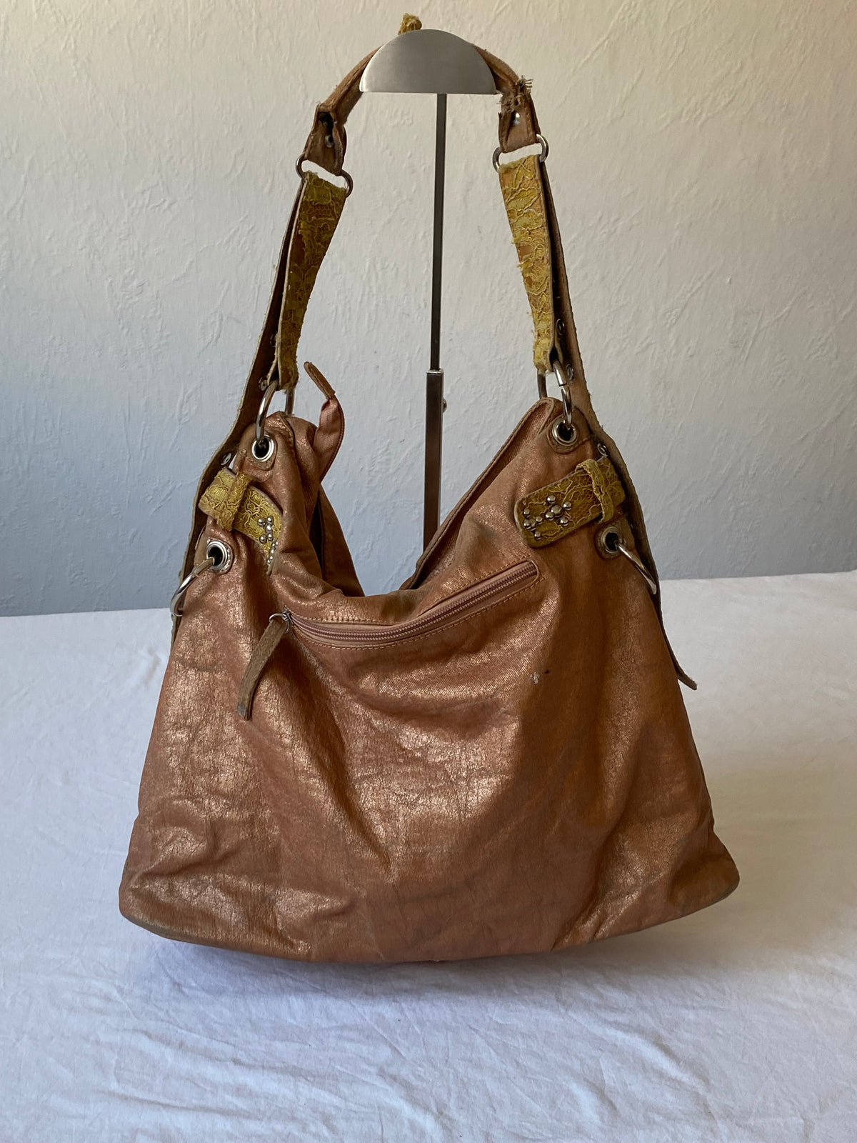 Vintage studded hobo shoulderbag spacey okay condition y2k drama queen