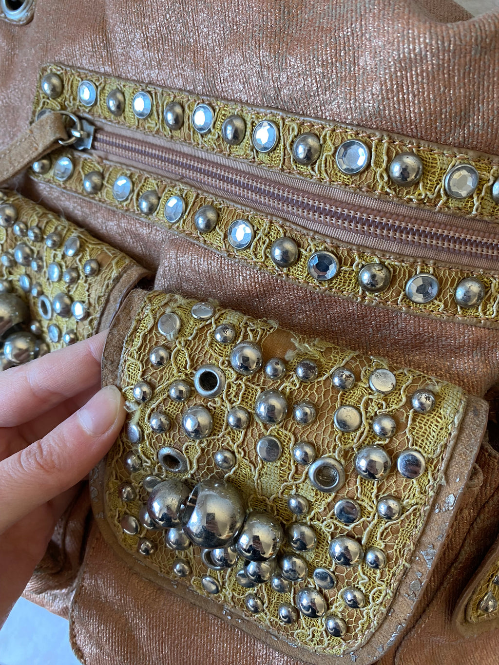 Vintage studded hobo shoulderbag spacey okay condition y2k drama queen